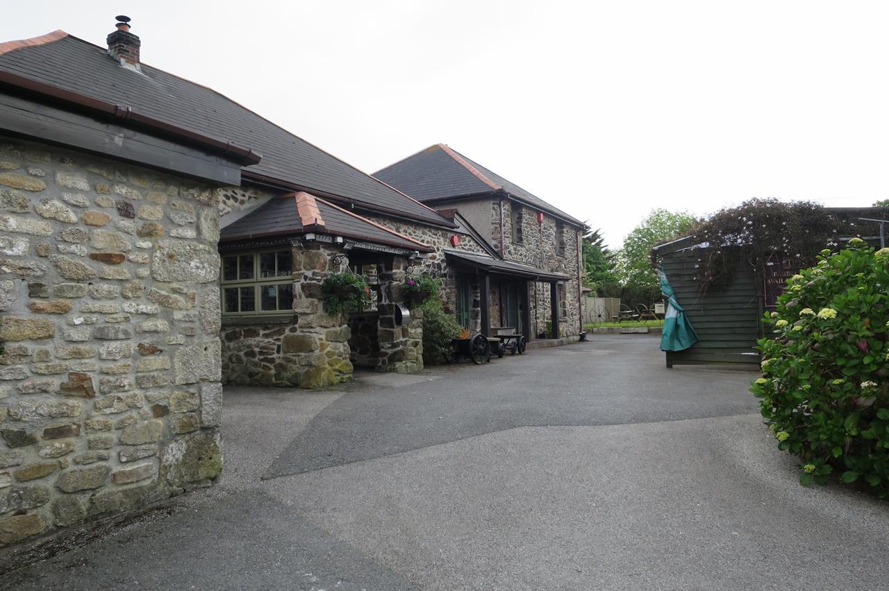 Tricky'S Hotel Redruth Extérieur photo