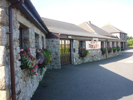 Tricky'S Hotel Redruth Extérieur photo
